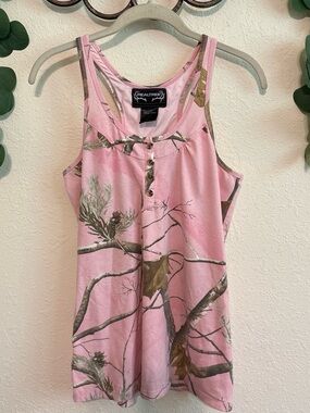 Realtree Grunge Pink Camo Tank Top✨
